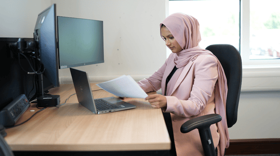 Umme at desk